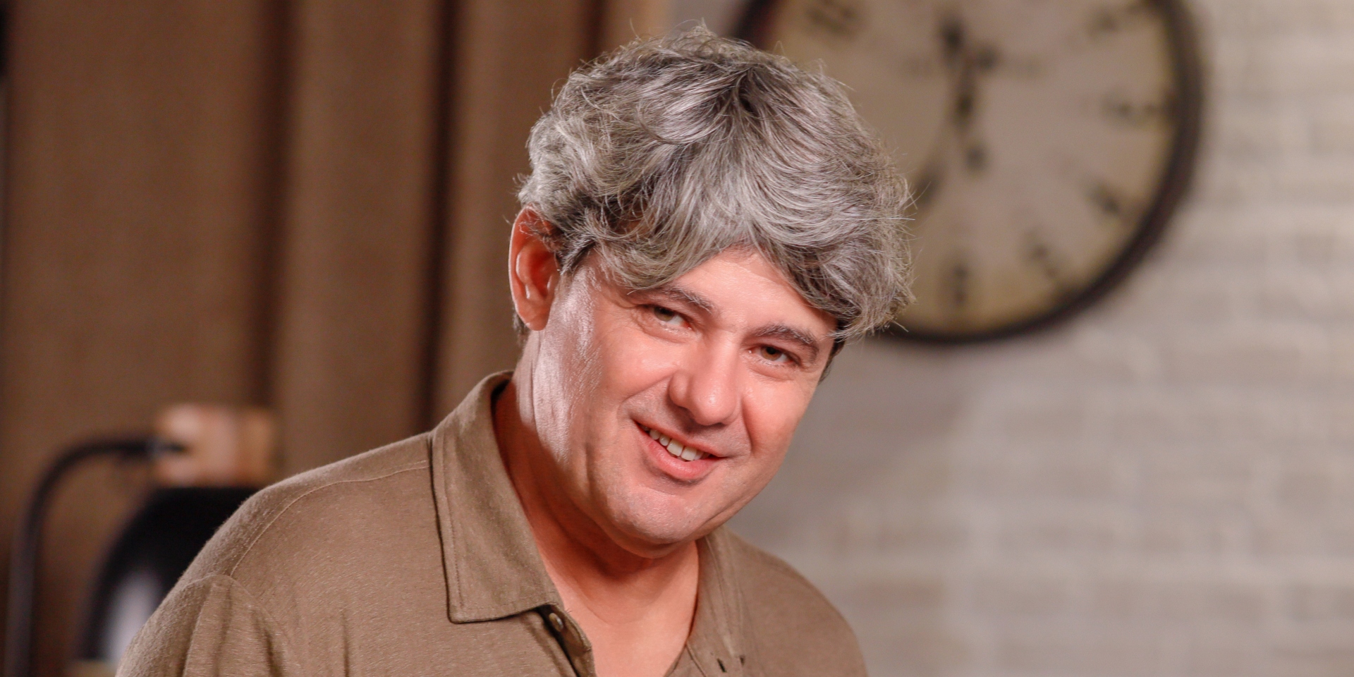 Presentación y charla de libro 'Está lloviendo y te quiero'